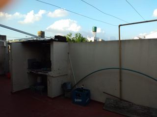 Foto 2 de Excelente inversor dos departamentos 3 ambientes en block.