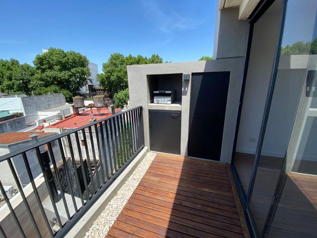 Venta monoambiente con parrilla en Parque Chas