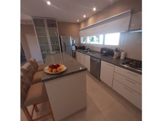 Foto 3 de COSTA ESMERALDA - RESIDENCIAL I 404 - ALQUILER