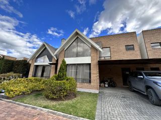 Foto 1 de casa en venta en canelon. Cod V5145