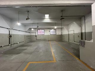 Foto 2 de Excelente establecimiento de 335 m2 cubiertos, Villa Lynch