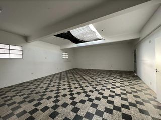 Foto 8 de Excelente establecimiento de 335 m2 cubiertos, Villa Lynch