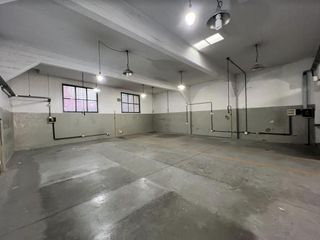 Foto 4 de Excelente establecimiento de 335 m2 cubiertos, Villa Lynch