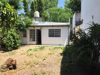 Casa en venta - 2 dormitorios 1 baño - 267mts2 - La Plata