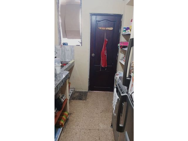 SE VENDE DEPARTAMENTO ESQUINERO EN BLOQUE DEL CENTENARIO