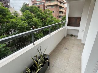 Departamento en zona Pqe Las Tejas, 2 dormitorios, balcon, excelente ubicacion