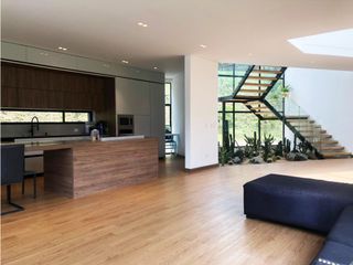 Foto 1 de Casa en Arriendo Loma del Escobero Envigado