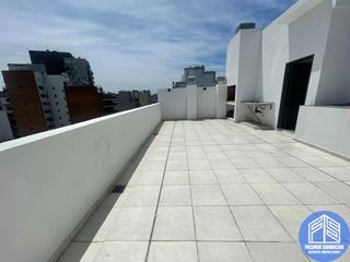 Dpto semipiso 2 ambientes a estrenar con balcon al frente en piso alto en venta en Caballito