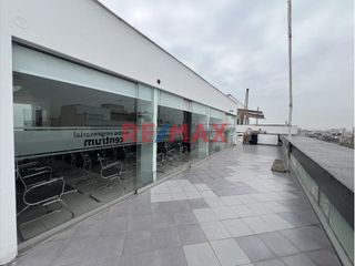 Foto 18 de ****** Disponible a partir del 02 de Mayo****** 

En el exclusivo Edificio Corporativo CENTRUM, esta oficina ofrece la combinación perfecta de ubica