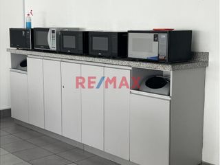 Foto 17 de ****** Disponible a partir del 02 de Mayo****** 

En el exclusivo Edificio Corporativo CENTRUM, esta oficina ofrece la combinación perfecta de ubica