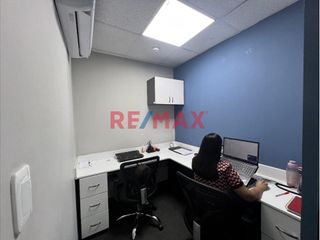 Foto 10 de ****** Disponible a partir del 02 de Mayo****** 

En el exclusivo Edificio Corporativo CENTRUM, esta oficina ofrece la combinación perfecta de ubica