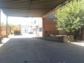 Depósito - Galpón c/ oficinas de 2500 m2 en Barracas - VENTA  CON RENTA -  CONSULTE