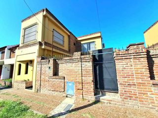 Casa PH en venta en Castelar Norte