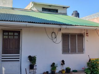 Foto 1 de VENDO CASA EN TOLOSA, LA PLATA.