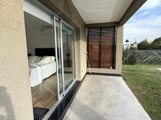 Casa en Puerto Roldán - Piscina - Tenis - Lago - Quincho - Agua Potable - diseño