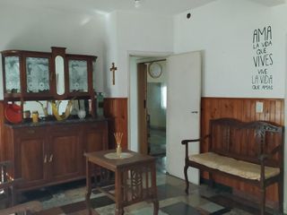 Casa en venta - 4 Dormitorios 2 Baños - Cochera - 324Mts2 - Florencio Varela