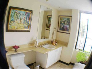 Foto 8 de Venta Departamento Loft en Santa Cecilia 4 dormitorios sector Ceibos Guayaquil - D060