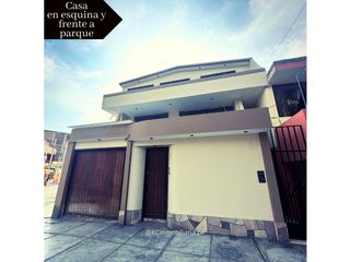 Foto 2 de VENDO LINDA CASA EN ESQUINA EN URB LA NORIA
