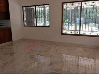 Venta casa de dos pisos en la unidad residencial 