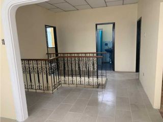 Foto 4 de Vendo fabulosa casa esquinera (suite adicional+oficina)