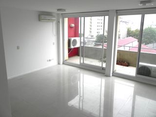 Departamento en venta 2 ambientes en calle Piedras, a metros de Av Juan de Garay