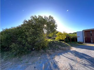 Lote en Costa Esmeralda Isla del Golf fondo a la cancha 1000 m2
