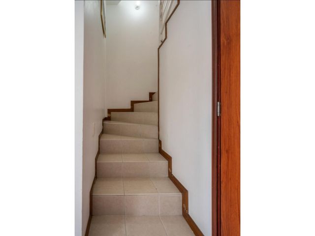 Venta Casa de 107mts2 en Condominio en Limonar, Sur de Cali 8455.