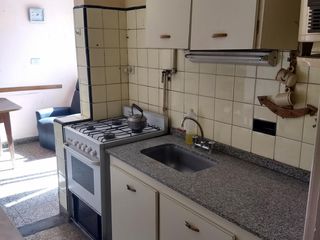 Foto 8 de Venta de Local y departamento de 4 ambientes Casanova