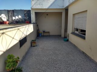 Foto 16 de Venta de Local y departamento de 4 ambientes Casanova