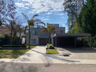 Foto 1 de Casa en Highland Park- Venta o alquiler