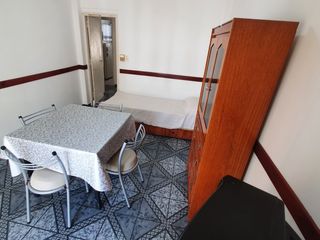 Foto 3 de Dos ambientes a la calle con balcon. Zona Hermitage / Aldrey