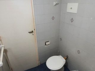 Foto 17 de Dos ambientes a la calle con balcon. Zona Hermitage / Aldrey