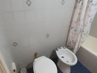 Foto 14 de Dos ambientes a la calle con balcon. Zona Hermitage / Aldrey