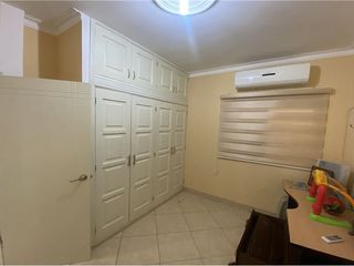 Foto 16 de Casa Rentera de venta al Norte de Manta