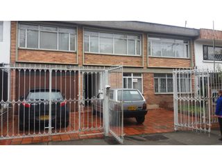 Foto 4 de VENDO TRES CASAS SEGUIDAS PARA CONSTRUCTORES