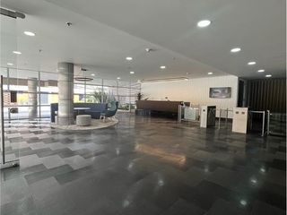 Foto 1 de oficina en arriendo en chico norte. Cod A226