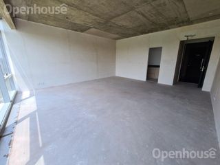 ALQUILER DE OFICINA DE 52.63M2   EN MERIDIANO BUSINESS CENTER CON COCHERA Y 4 MESES DE GRACIA