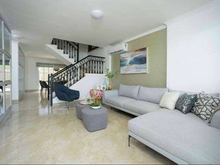 Foto 4 de Venta de Casa 4 dormitorios en Urb. Casalaguna a 5 min. C.C Dorado, La Aurora