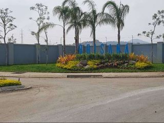 Foto 2 de Venta de Casa 4 dormitorios en Urb. Casalaguna a 5 min. C.C Dorado, La Aurora