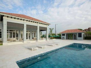 Foto 17 de Venta de Casa 4 dormitorios en Urb. Casalaguna a 5 min. C.C Dorado, La Aurora