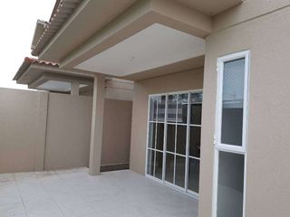 Foto 10 de Venta de Casa 4 dormitorios en Urb. Casalaguna a 5 min. C.C Dorado, La Aurora