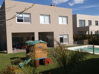 Foto 1 de Casa - Los Lagos Excelente casa en venta