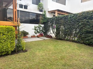 Foto 3 de VENTA CASA UNA SOLA PLANTA - 2 DORMITORIOS - TUMBACO