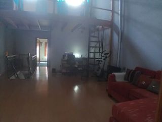 Amplísima Casa tipo PH, a Mts. de Mitre