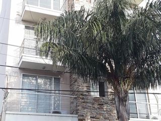 Foto 10 de Excelente departamento de 2 amb con balcón y cochera