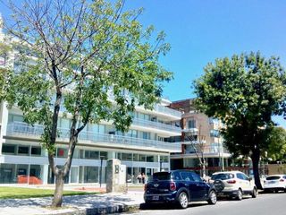 Foto 2 de OPORTUNIDAD!!! VENTA COCHERAS HOLMBERG ON EN LA NUEVA Y RENOVADA URQUIZA JOVEN