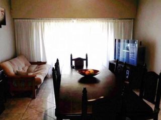 Casa en venta - 4 dormitorios 4 baños 2 cocheras - 177mts2 - Melchor Romero, La Plata