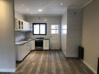 Foto 4 de Venta de Casa 5 ambientes en Colina de Peralta Ramos