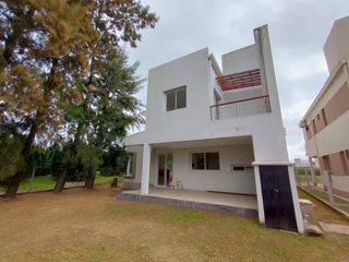 Hermosa casa de 3 dormitorios a ESTRENAR en VENTA en Country Pinar 1, Tafí Viejo