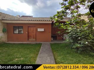 Villa Casa Edificio de venta en Remigio Crespo- calle Matovelle – código:20642